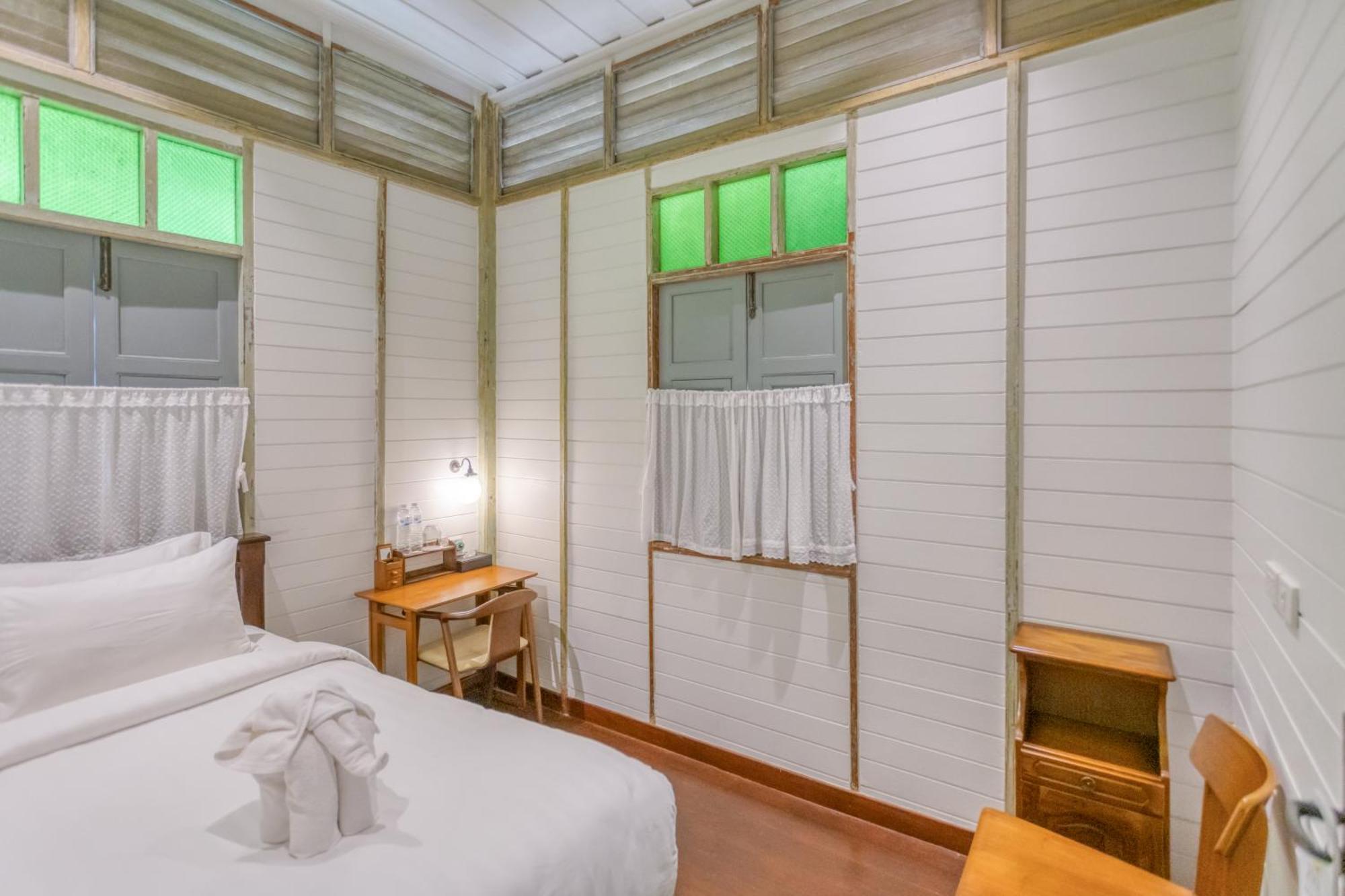 Priya Boutique House Bed & Breakfast Bangkok Ngoại thất bức ảnh