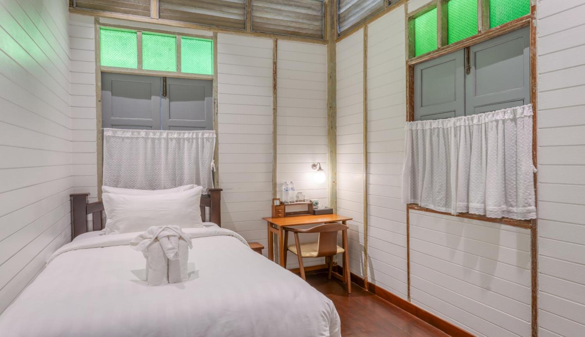 Priya Boutique House Bed & Breakfast Bangkok Ngoại thất bức ảnh