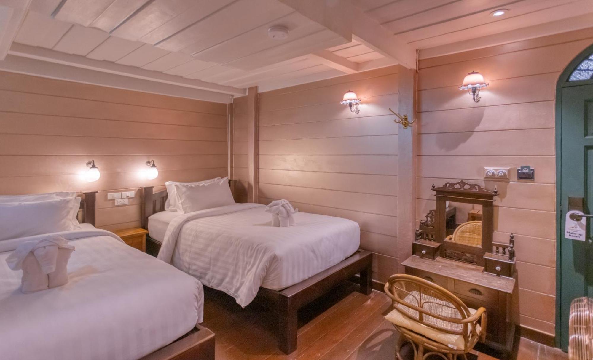 Priya Boutique House Bed & Breakfast Bangkok Ngoại thất bức ảnh