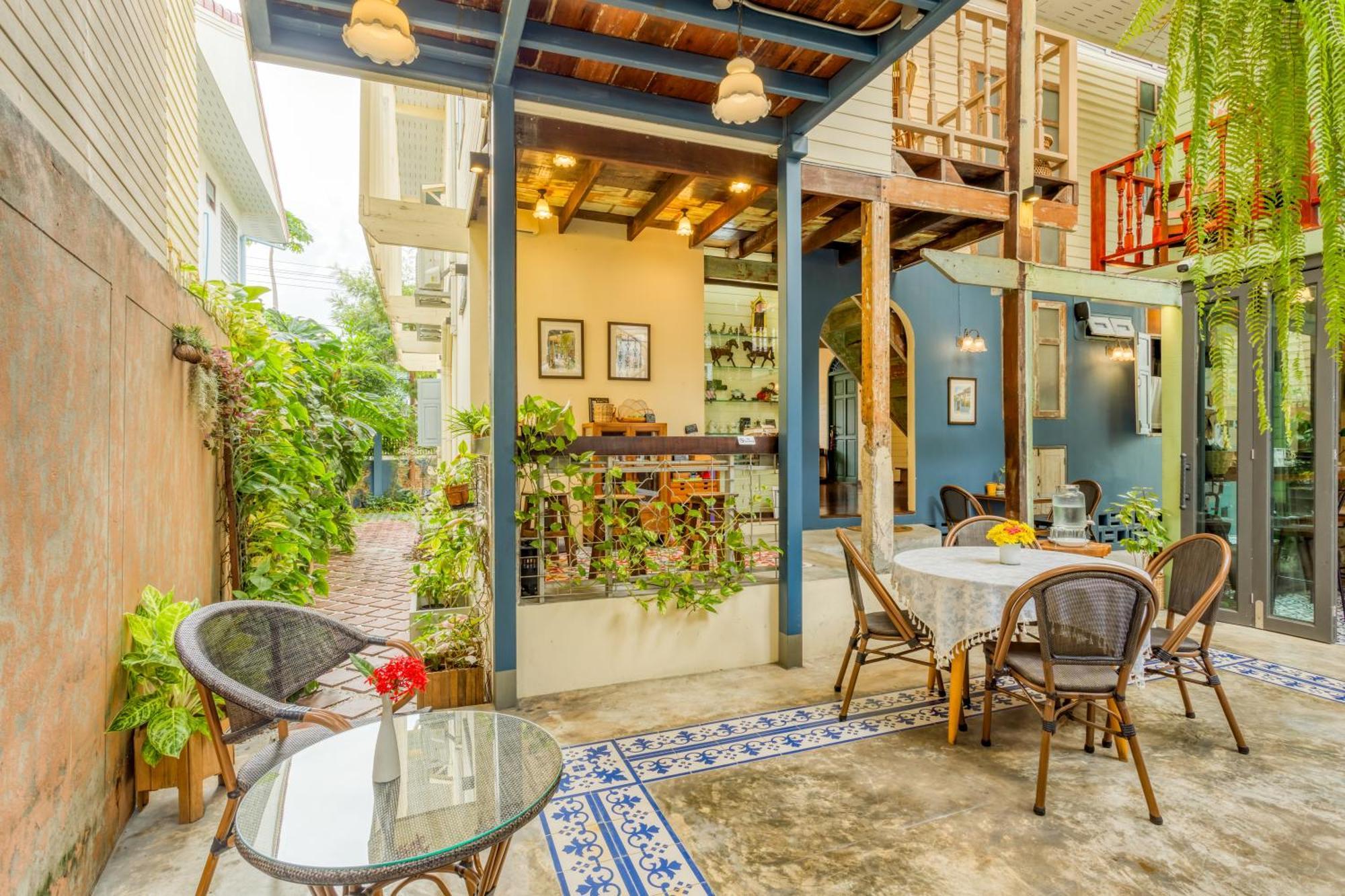 Priya Boutique House Bed & Breakfast Bangkok Ngoại thất bức ảnh